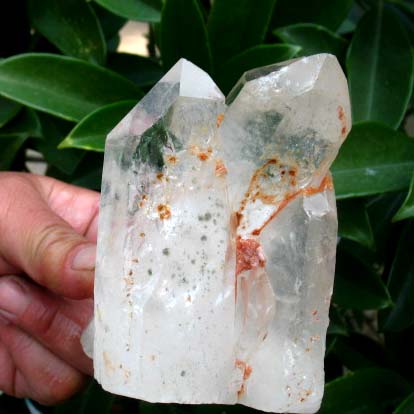 Quartz cluster healing and energy amplifier 1200